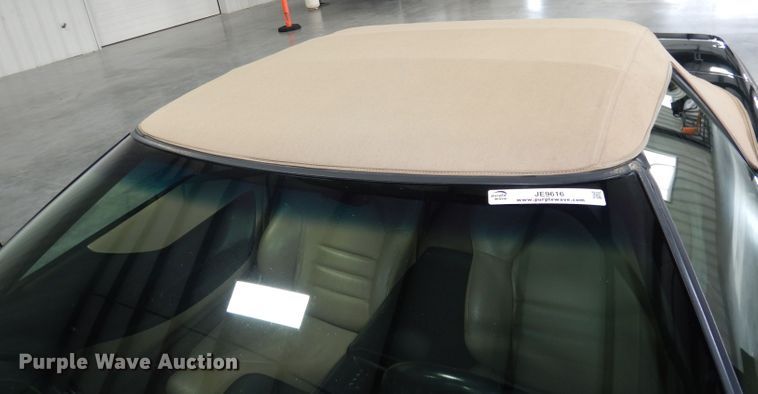 image for item JE9616 1994 Chevrolet Corvette 2LT  convertible