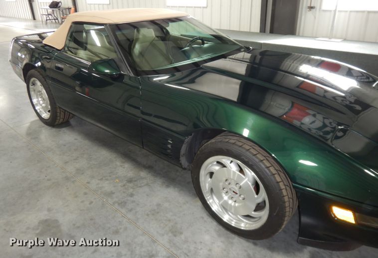 image for item JE9616 1994 Chevrolet Corvette 2LT  convertible