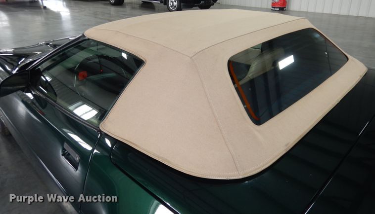 image for item JE9616 1994 Chevrolet Corvette 2LT  convertible