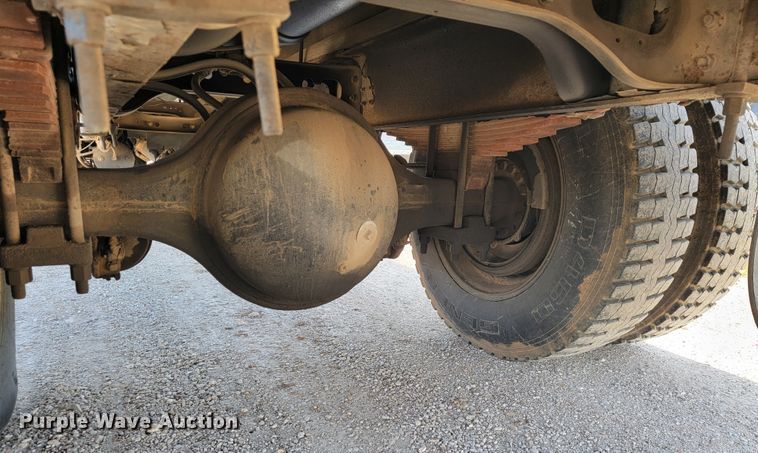 image for item JE9884 1996 International 4900  box truck