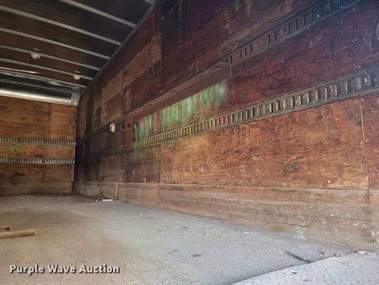 image for item JE9884 1996 International 4900  box truck