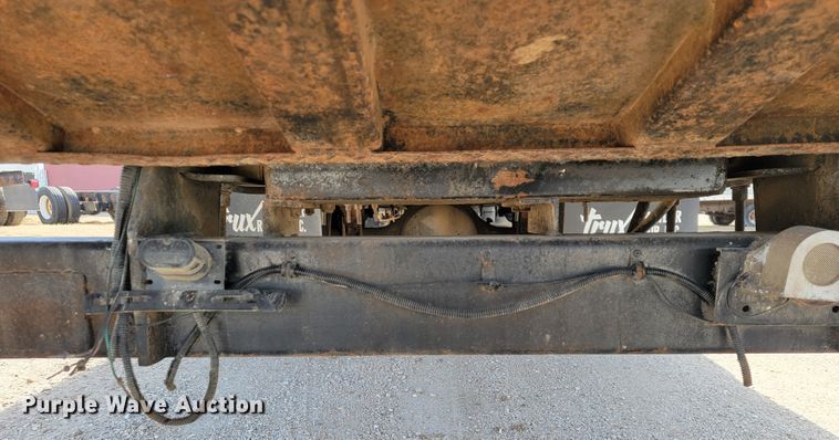 image for item JE9884 1996 International 4900  box truck