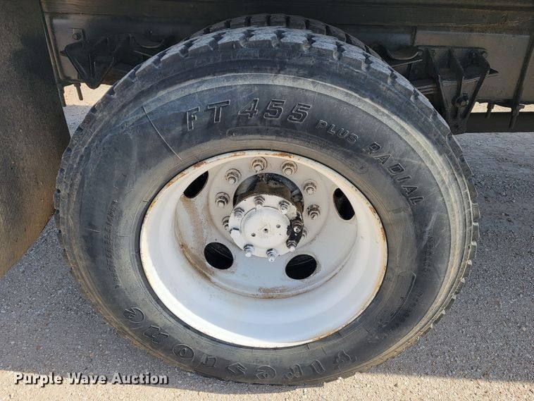 image for item JE9884 1996 International 4900  box truck