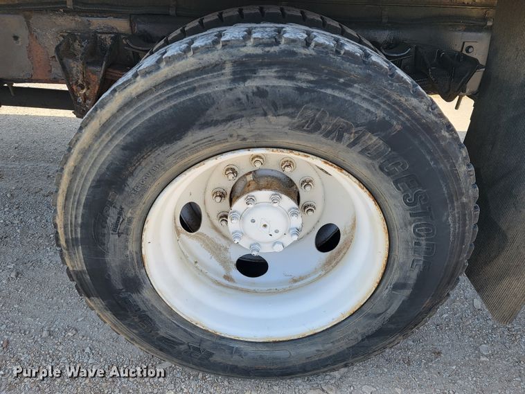 image for item JE9884 1996 International 4900  box truck