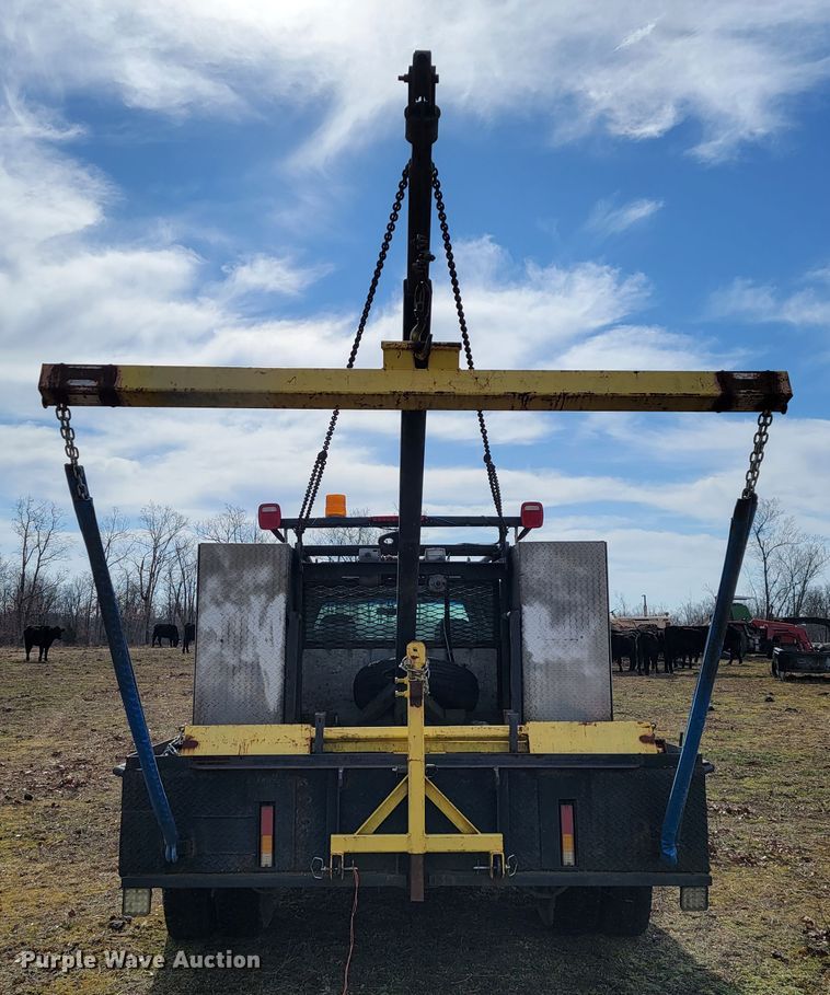 image for item JE9895 2002 Chevrolet Silverado 3500  tow truck