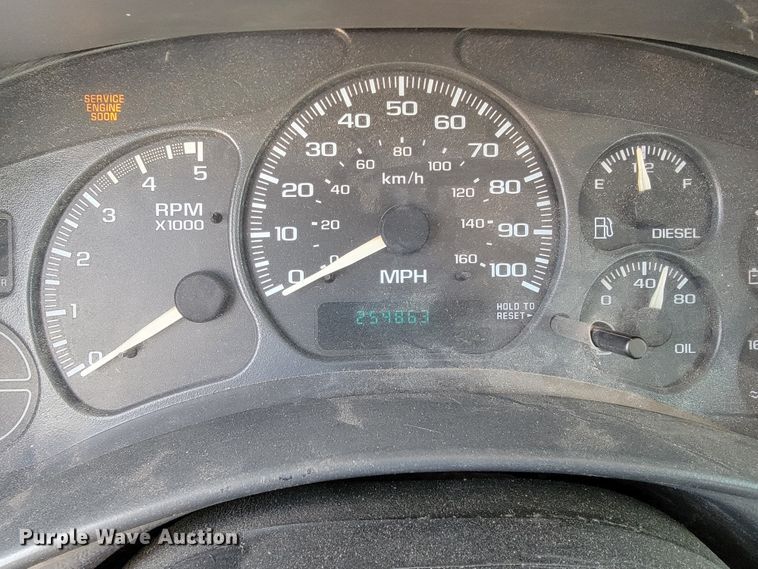 image for item JE9895 2002 Chevrolet Silverado 3500  tow truck