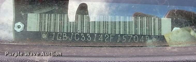 image for item JE9895 2002 Chevrolet Silverado 3500  tow truck