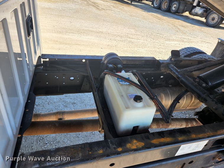 image for item JG9199 2015 Ford F550 Super Duty  dump truck