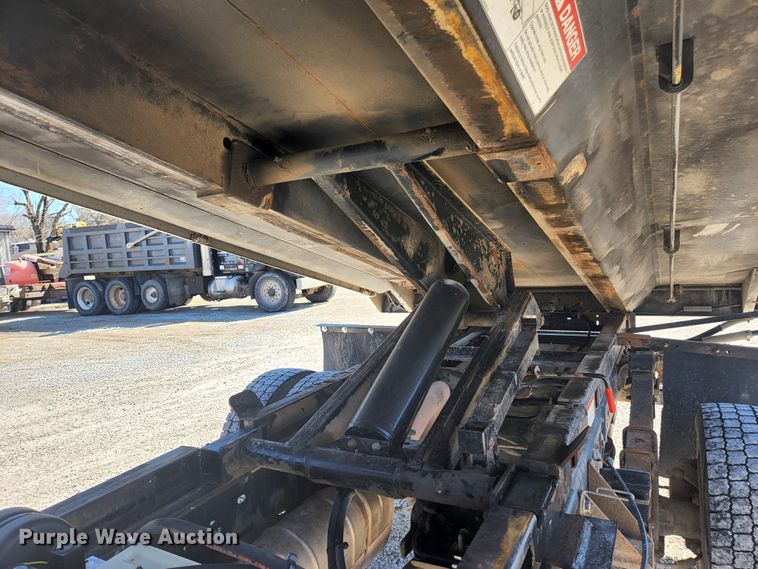 image for item JG9199 2015 Ford F550 Super Duty  dump truck