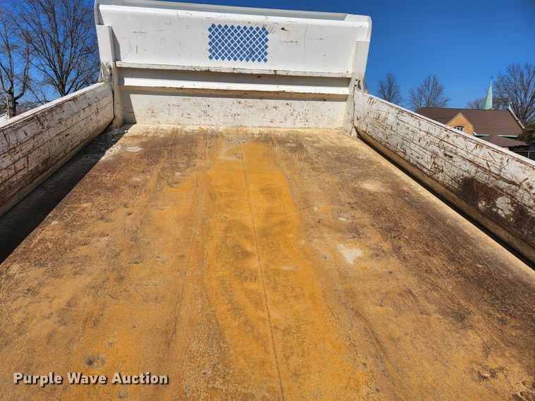 image for item JG9199 2015 Ford F550 Super Duty  dump truck