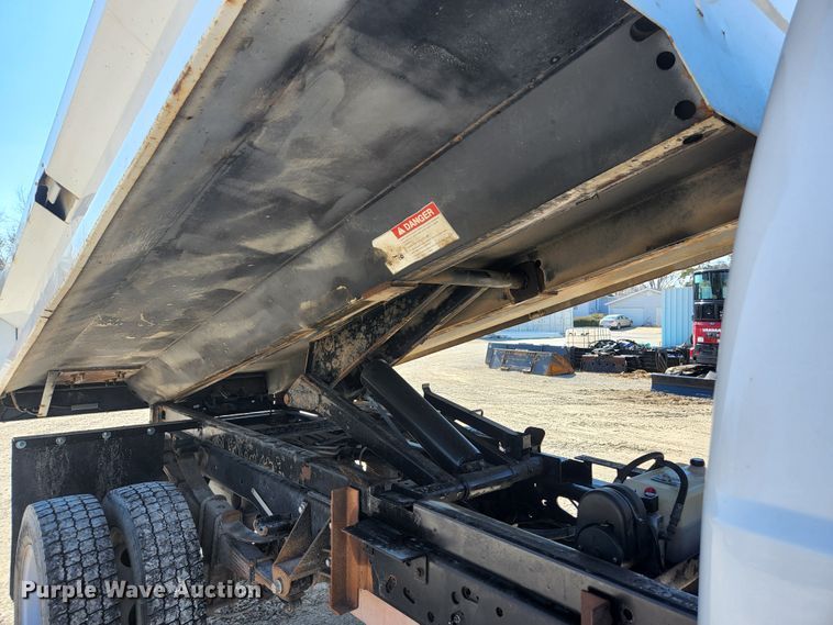 image for item JG9199 2015 Ford F550 Super Duty  dump truck