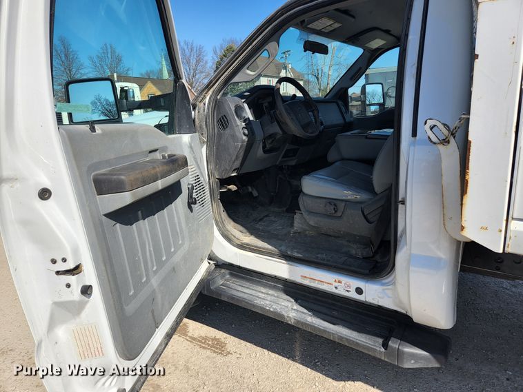 image for item JG9199 2015 Ford F550 Super Duty  dump truck