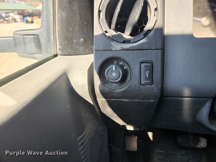 image for item JG9199 2015 Ford F550 Super Duty  dump truck