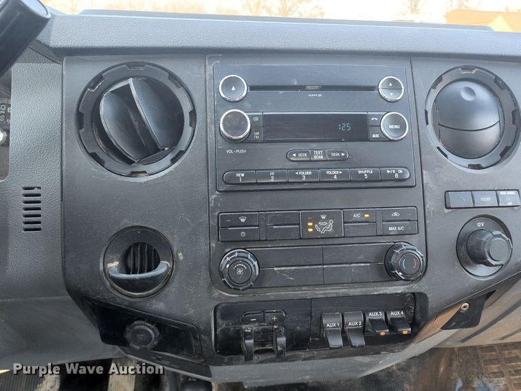 image for item JG9199 2015 Ford F550 Super Duty  dump truck