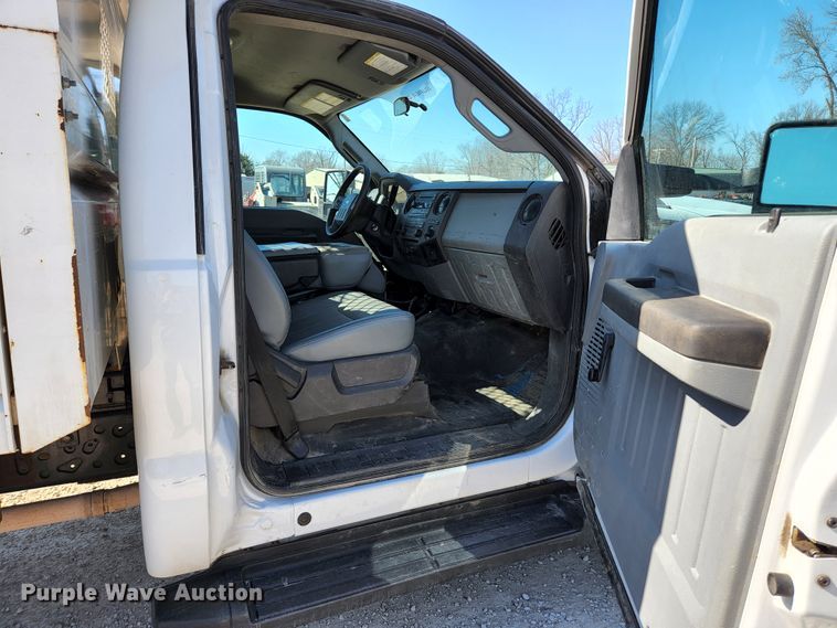 image for item JG9199 2015 Ford F550 Super Duty  dump truck