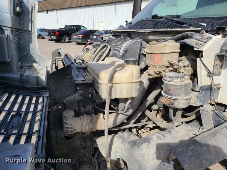 image for item JG9203 2007 Chevrolet C4500  flatbed truck