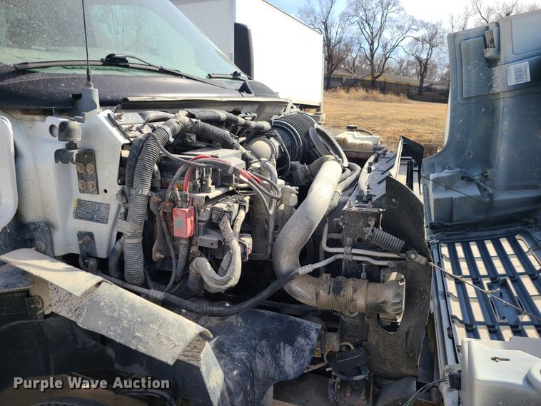 image for item JG9203 2007 Chevrolet C4500  flatbed truck