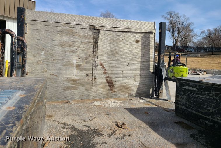 image for item JG9203 2007 Chevrolet C4500  flatbed truck