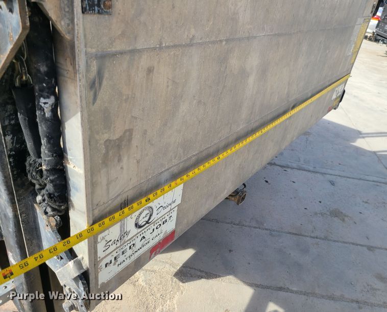 image for item JG9203 2007 Chevrolet C4500  flatbed truck