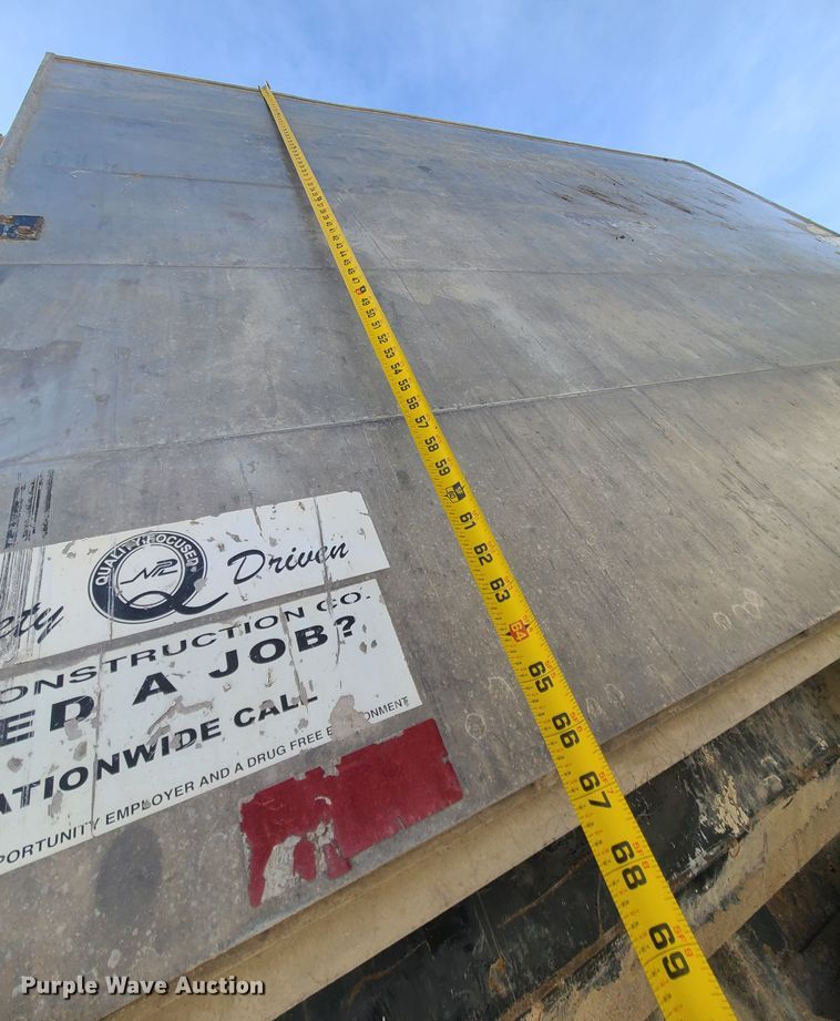 image for item JG9203 2007 Chevrolet C4500  flatbed truck