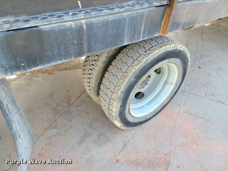 image for item JG9203 2007 Chevrolet C4500  flatbed truck