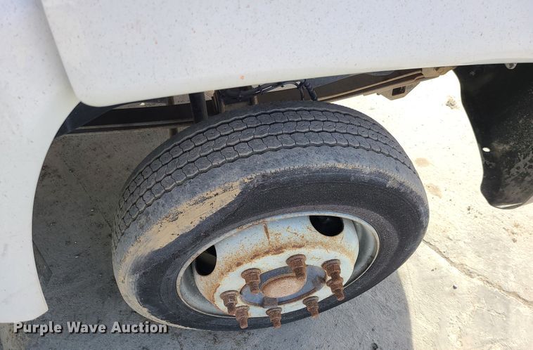 image for item JG9203 2007 Chevrolet C4500  flatbed truck