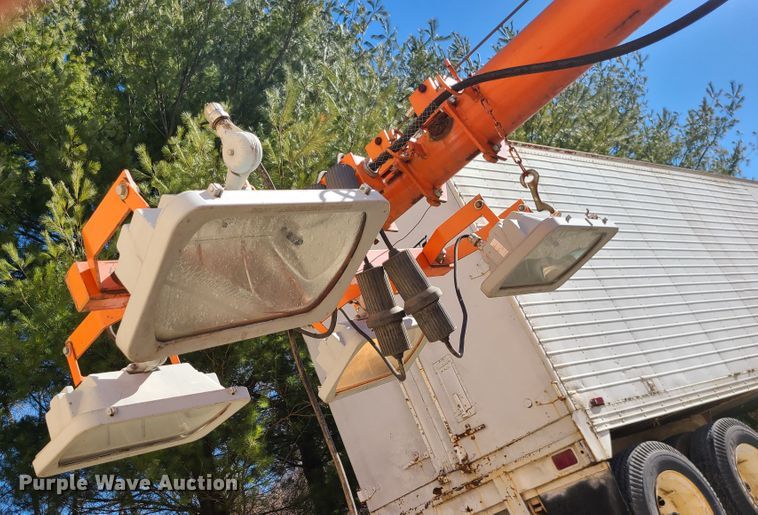 image for item JG9216 Over-Lowe TPME3Q4D  light plant