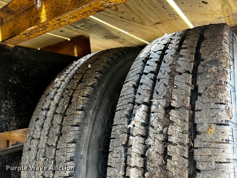 image for item JH9387 1992 Belshe T24  utility trailer