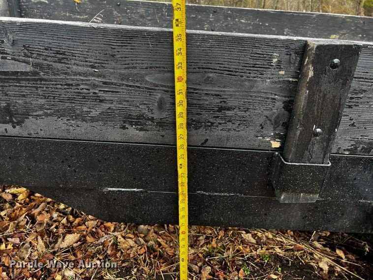 image for item JH9388 1999 Stillwater Supply  utility trailer