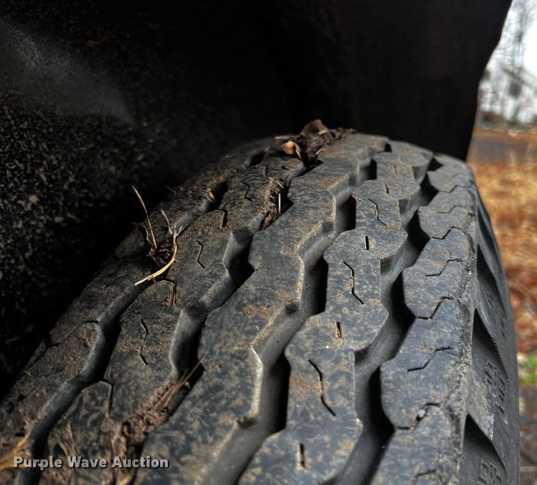image for item JH9388 1999 Stillwater Supply  utility trailer