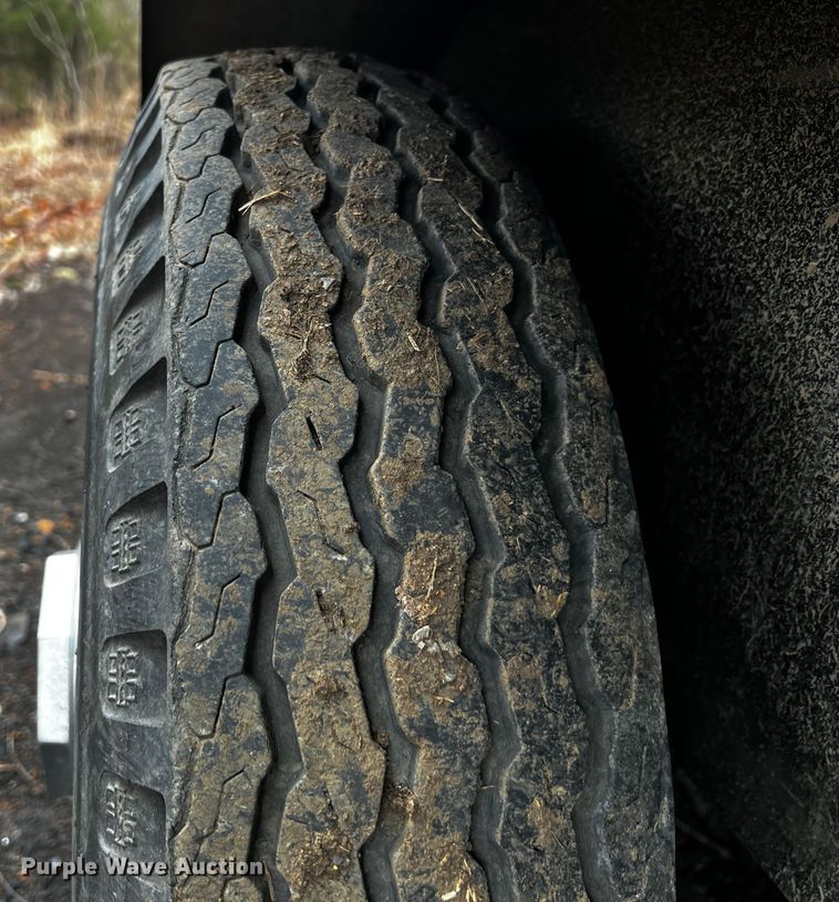 image for item JH9388 1999 Stillwater Supply  utility trailer