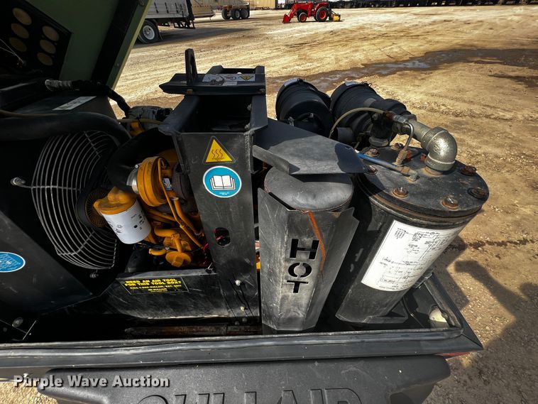 image for item JH9396 Sullair 185  air compressor