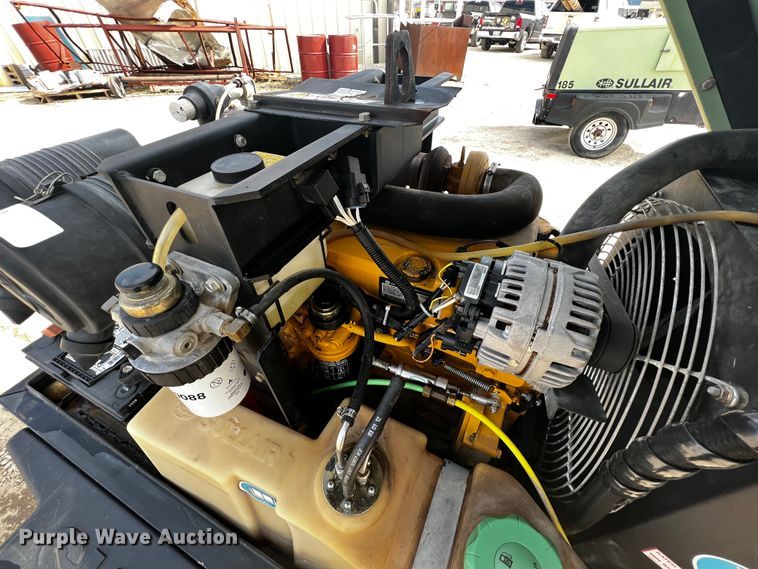 image for item JH9396 Sullair 185  air compressor