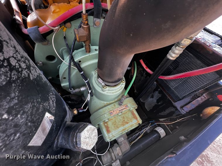 image for item JH9396 Sullair 185  air compressor