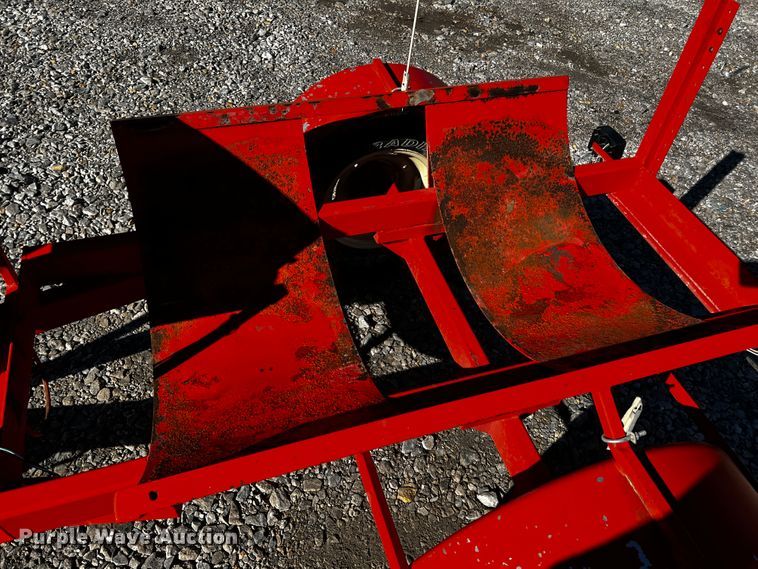 image for item JH9409 Equipment Depot RS-300TR  barrel trailer