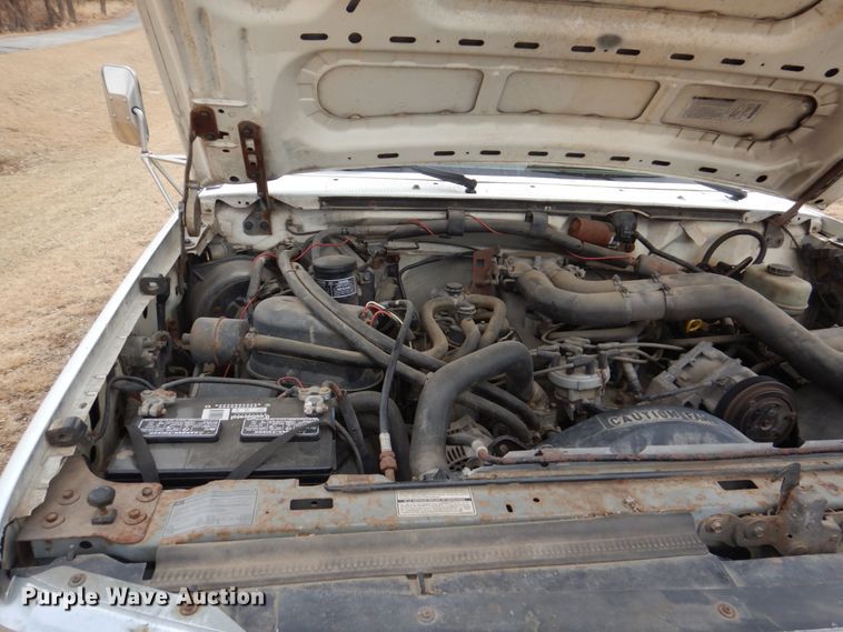 image for item JJ9307 1993 Ford F450 Super Duty  flatbed truck