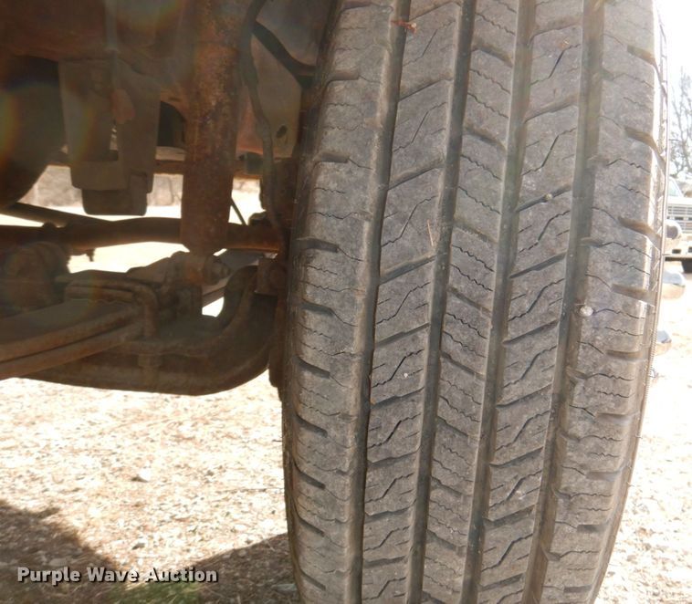 image for item JJ9307 1993 Ford F450 Super Duty  flatbed truck