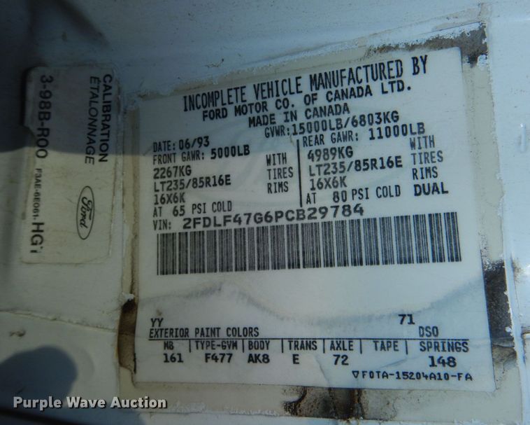 image for item JJ9307 1993 Ford F450 Super Duty  flatbed truck