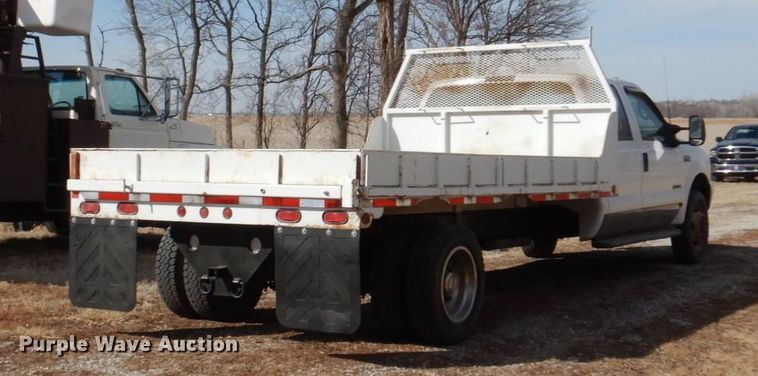 image for item JJ9308 2000 Ford F550 Super Duty XLT  flatbed truck