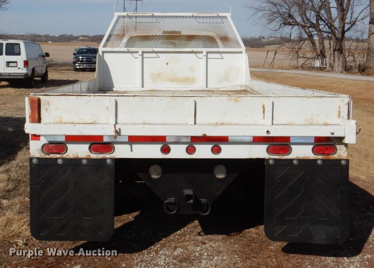 image for item JJ9308 2000 Ford F550 Super Duty XLT  flatbed truck