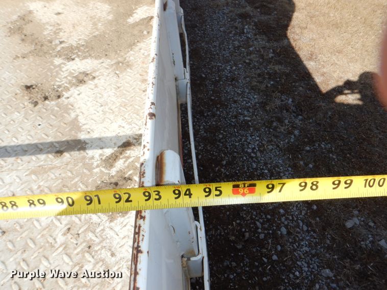 image for item JJ9308 2000 Ford F550 Super Duty XLT  flatbed truck