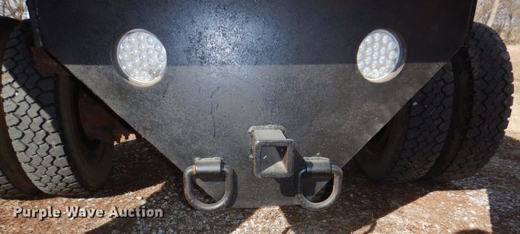 image for item JJ9308 2000 Ford F550 Super Duty XLT  flatbed truck