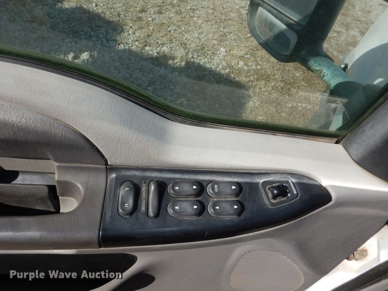 image for item JJ9308 2000 Ford F550 Super Duty XLT  flatbed truck