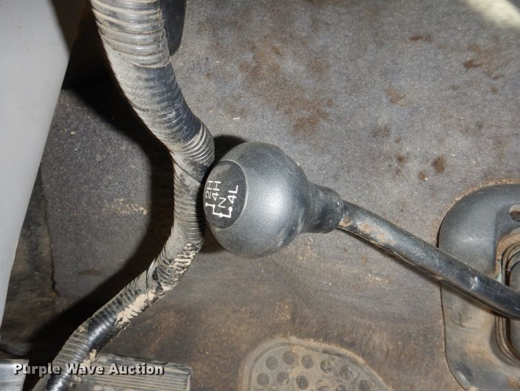 image for item JJ9308 2000 Ford F550 Super Duty XLT  flatbed truck