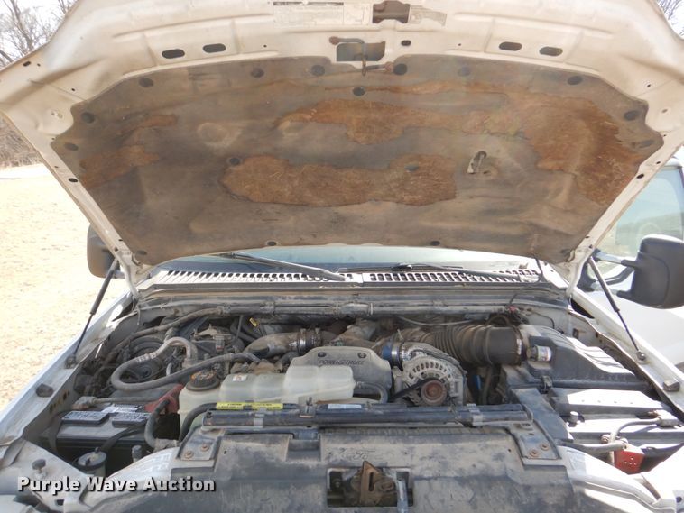 image for item JJ9308 2000 Ford F550 Super Duty XLT  flatbed truck