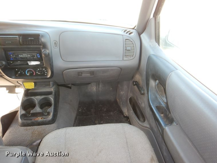 image for item JJ9333 2001 Ford Ranger  pickup truck