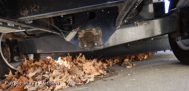 image for item JJ9336 Harper TV30  turf vac