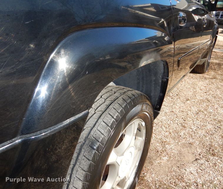 image for item JJ9344 2004 Chevrolet TrailBlazer  SUV