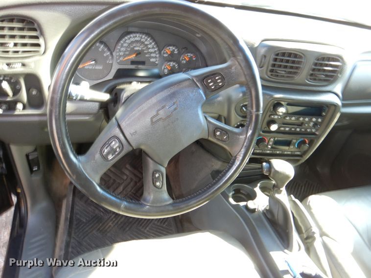 image for item JJ9344 2004 Chevrolet TrailBlazer  SUV