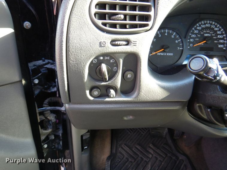 image for item JJ9344 2004 Chevrolet TrailBlazer  SUV